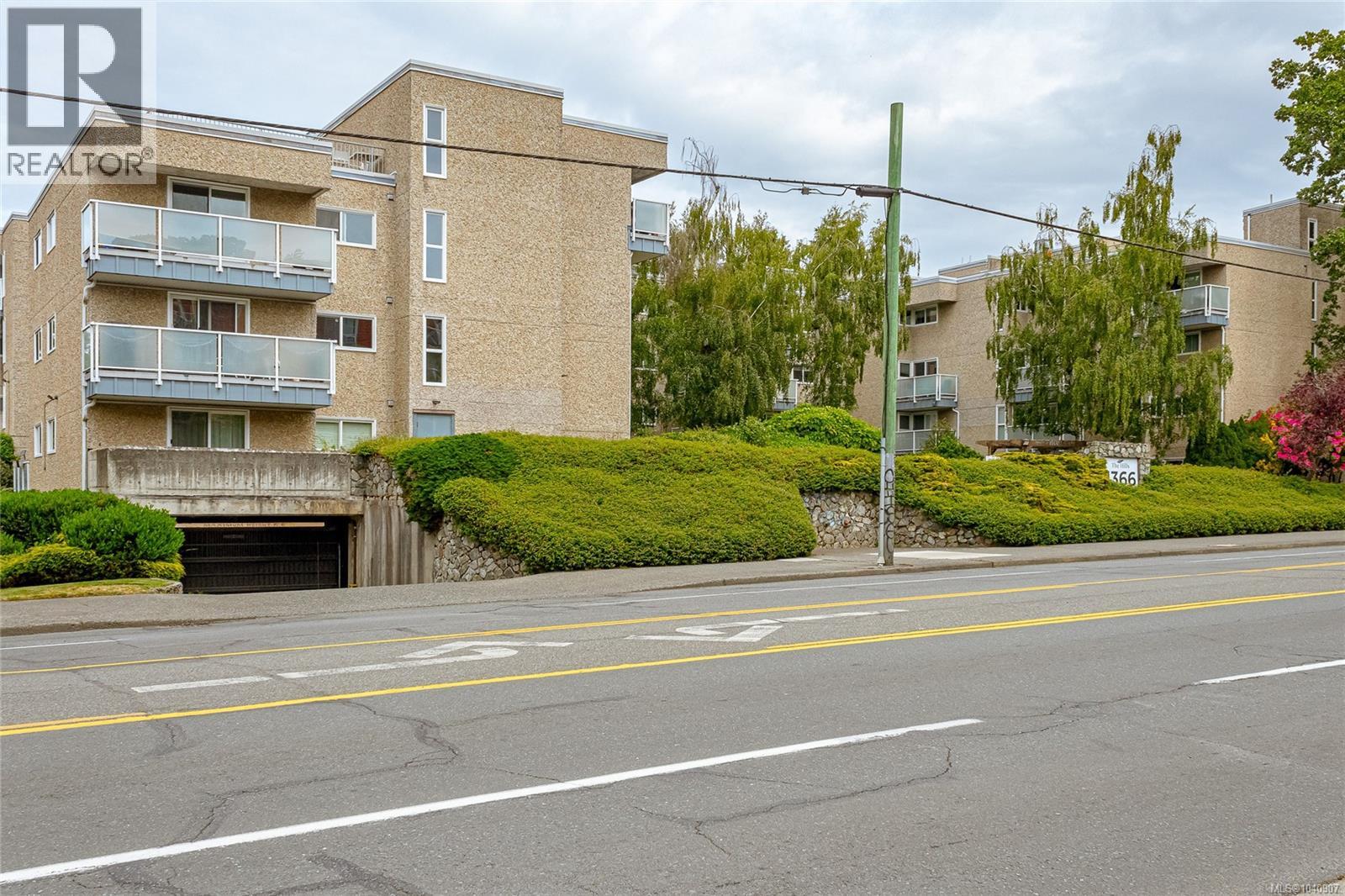 305 1366 Hillside Ave, Victoria, British Columbia
