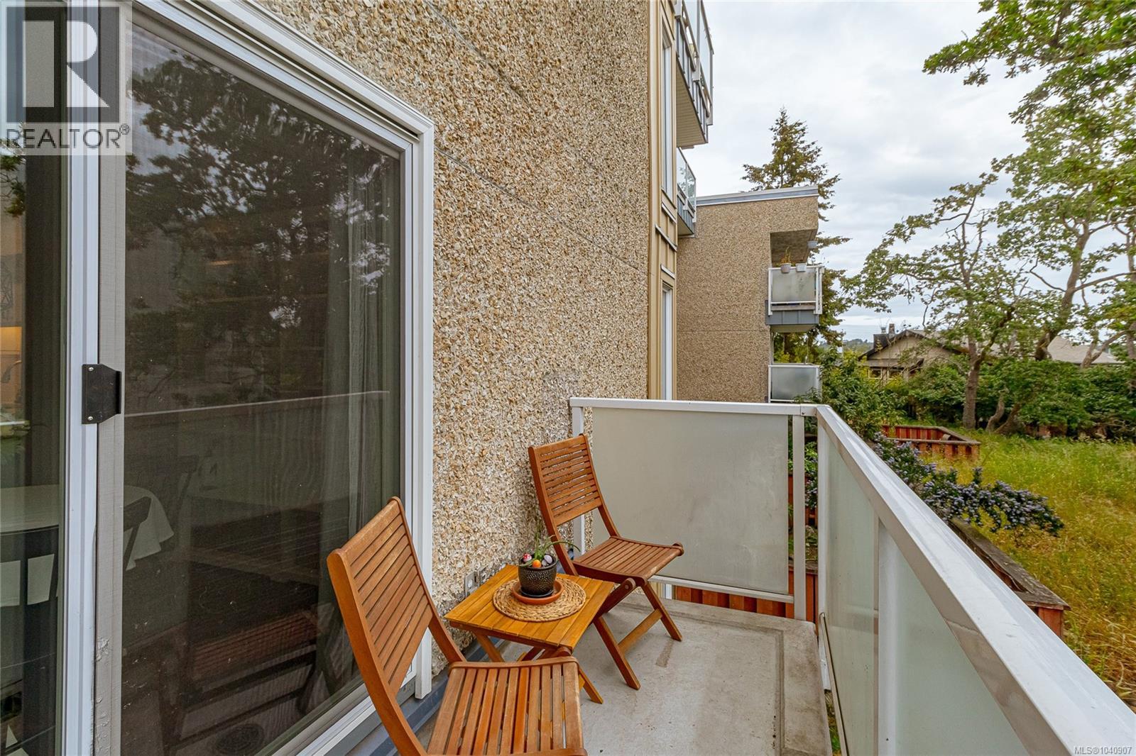 305 1366 Hillside Ave, Victoria, British Columbia  V8T 2B5 - Photo 22 - 1040907