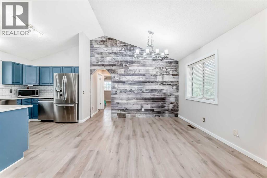 137 Erin Meadow Bay SE, Calgary, Alberta  T2B 3A2 - Photo 13 - A2316817