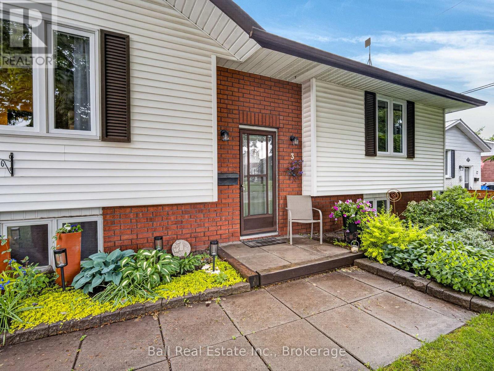 3 St James Street, Kawartha Lakes, Ontario  K9V 1L9 - Photo 2 - X13468198
