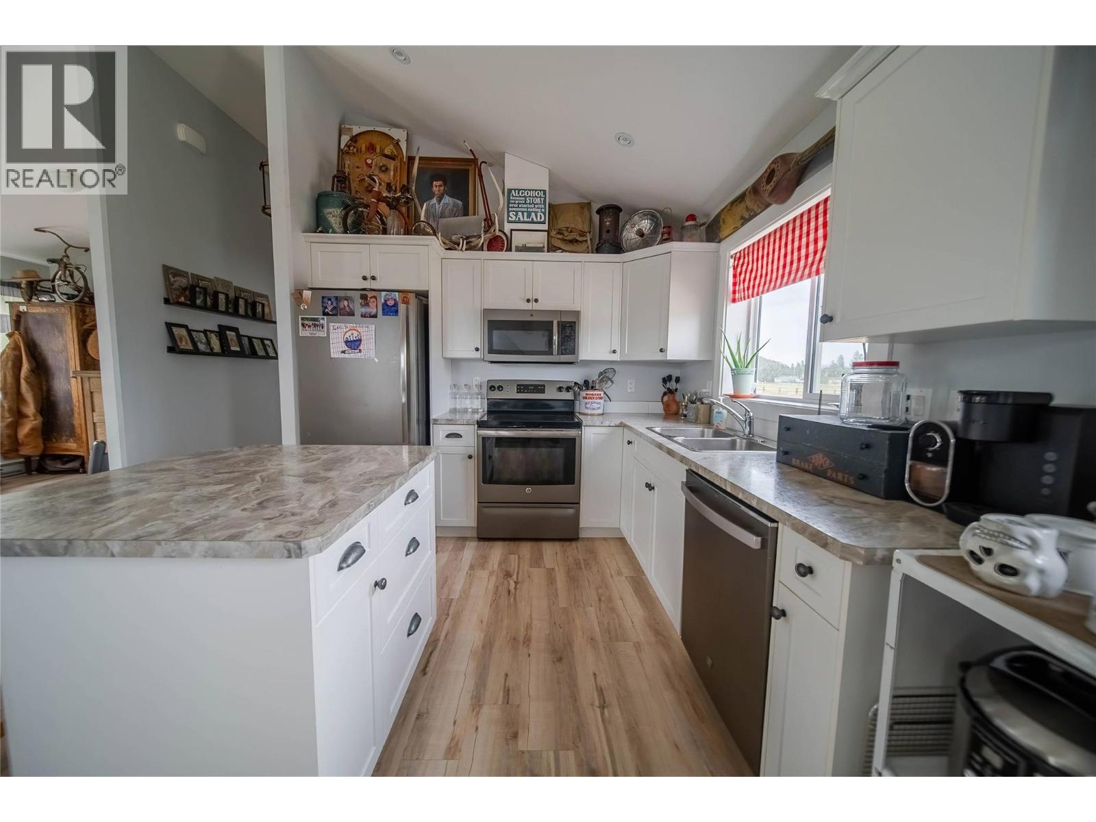 6324 Laurier Avenue Unit# 49, Wardner, British Columbia V0B 2J0 - Photo 3 - 10391142
