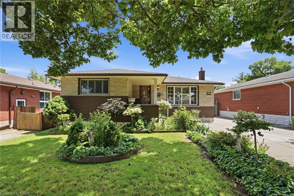 31 Sycamore Street, Hamilton, Ontario  L8T 3N6 - Photo 1 - 40839924