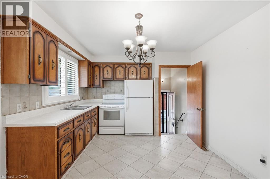 31 Sycamore Street, Hamilton, Ontario  L8T 3N6 - Photo 11 - 40839924