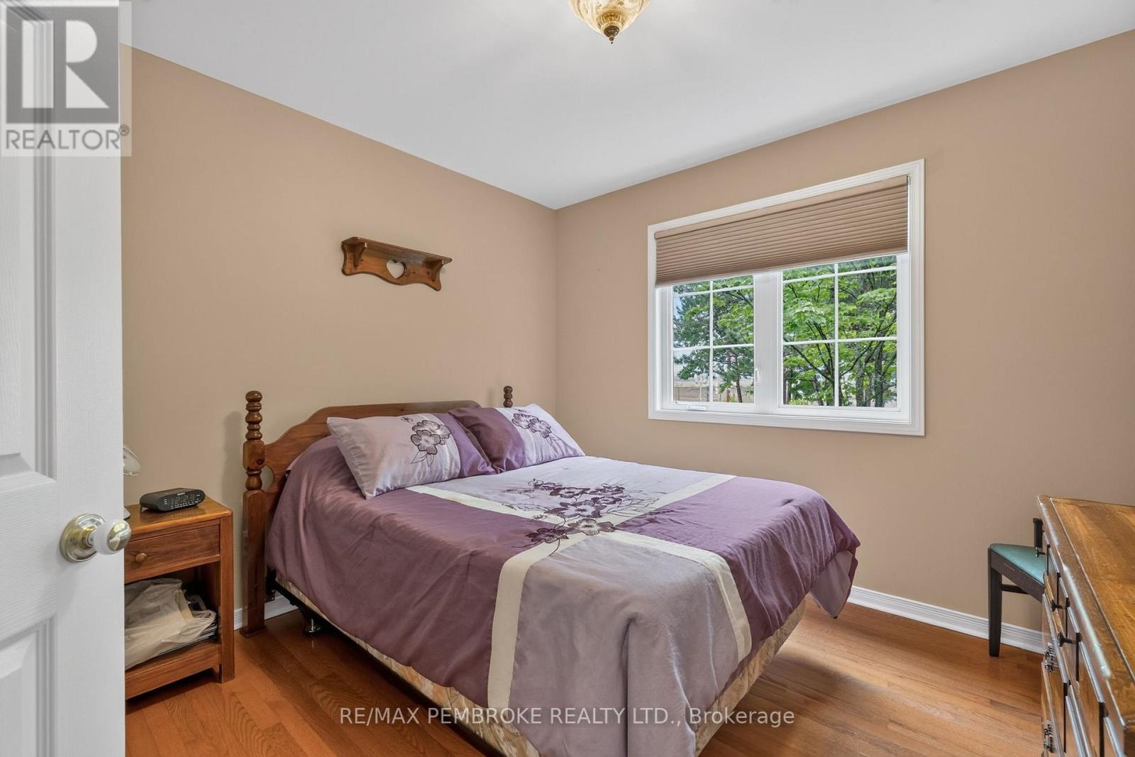246 Black Bay Road, Petawawa, Ontario  K8H 2W8 - Photo 22 - X13468290