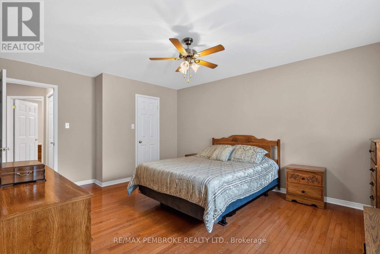 246 Black Bay Road, Petawawa, Ontario  K8H 2W8 - Photo 27 - X13468290