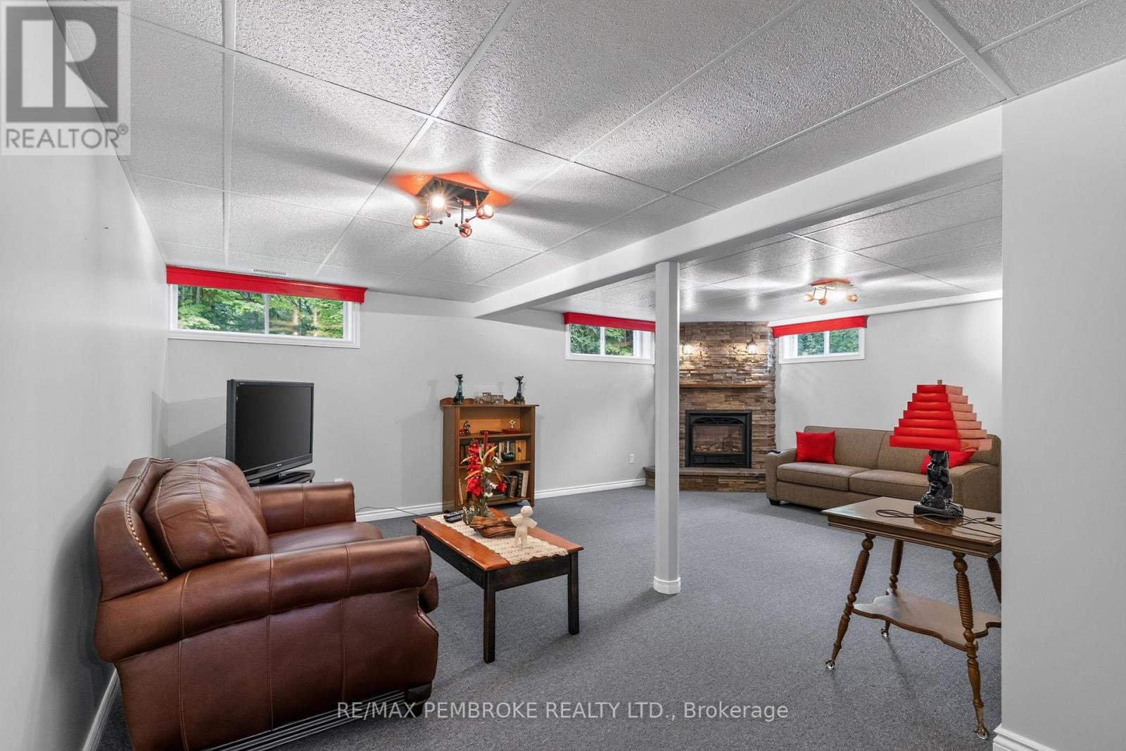 246 Black Bay Road, Petawawa, Ontario  K8H 2W8 - Photo 42 - X13468290
