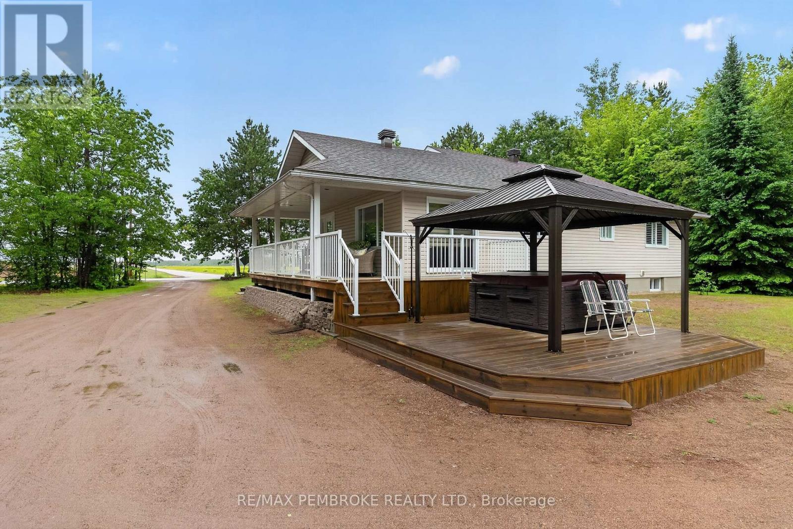 246 Black Bay Road, Petawawa, Ontario  K8H 2W8 - Photo 44 - X13468290