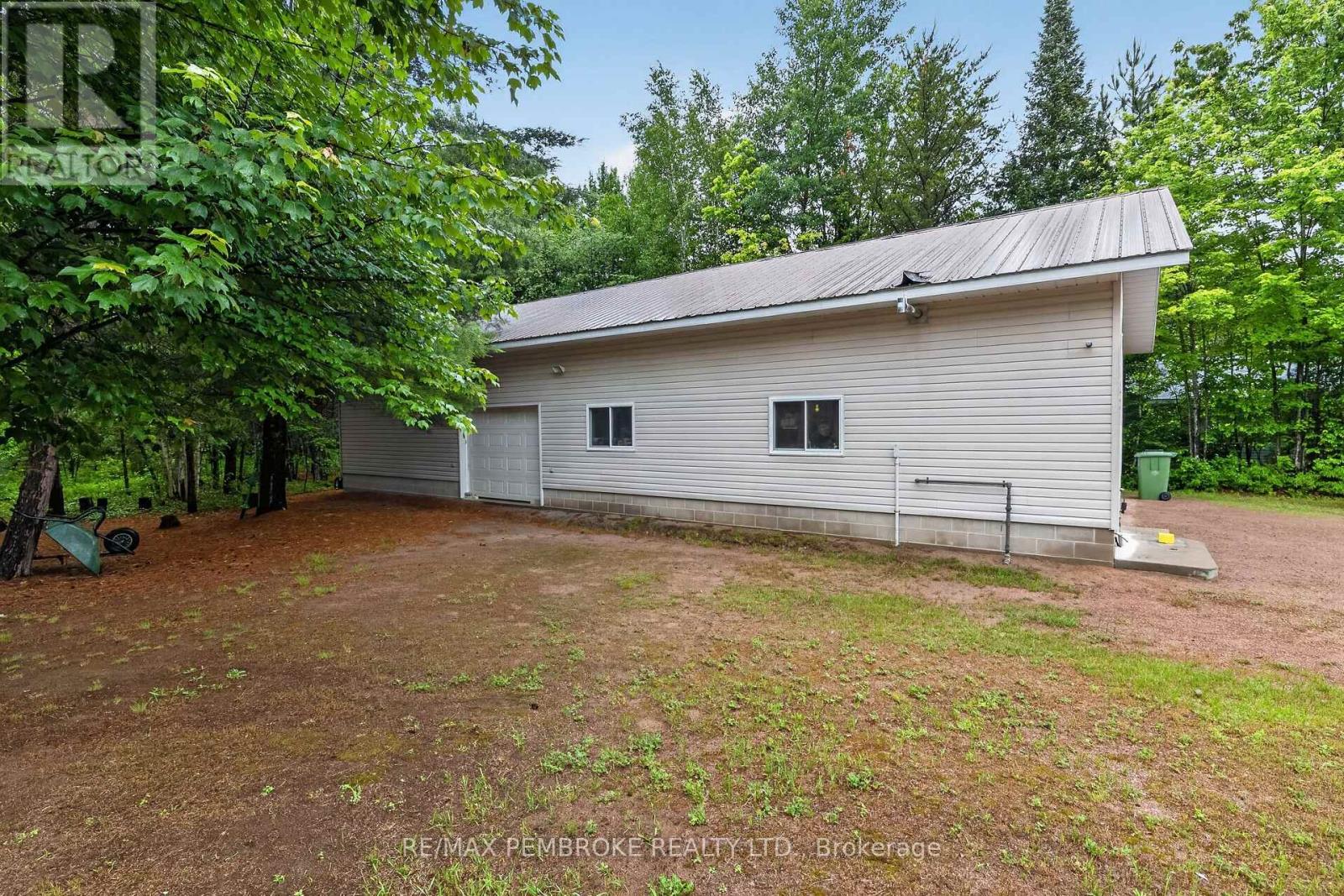 246 Black Bay Road, Petawawa, Ontario  K8H 2W8 - Photo 46 - X13468290