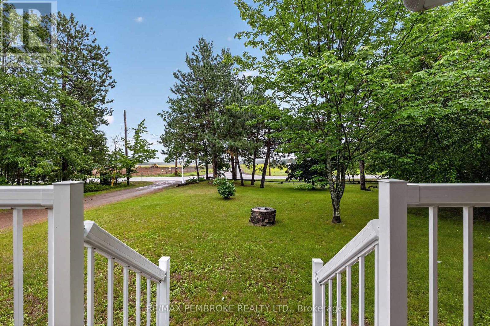 246 Black Bay Road, Petawawa, Ontario  K8H 2W8 - Photo 5 - X13468290