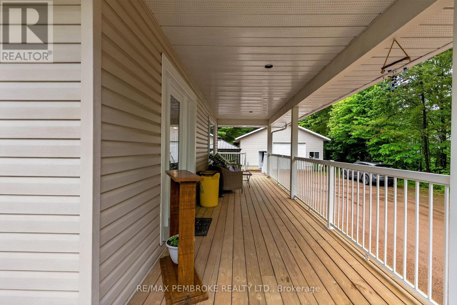 246 Black Bay Road, Petawawa, Ontario  K8H 2W8 - Photo 6 - X13468290