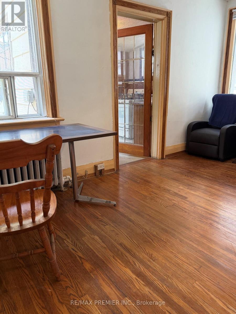 66 Lambton Avenue, Toronto, Ontario  M6N 2S1 - Photo 14 - W13464764