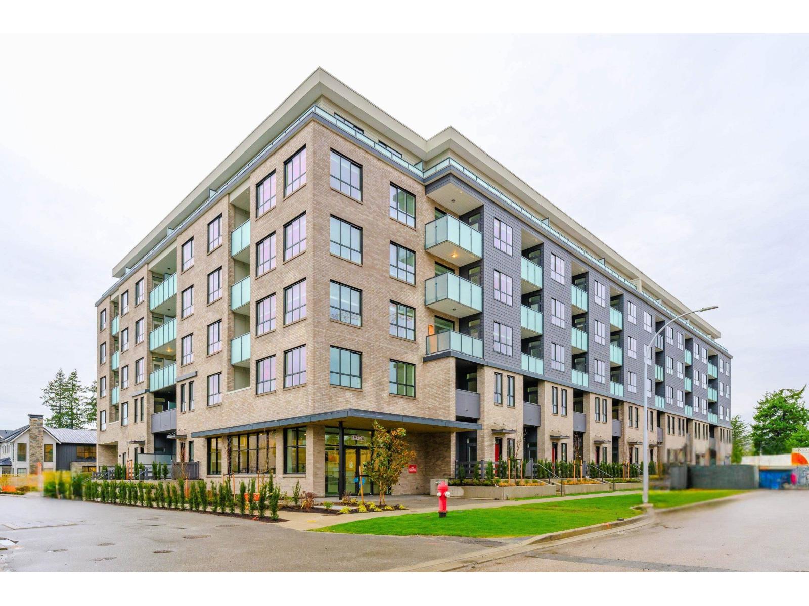 12* 15733 85 AVENUE, surrey, British Columbia