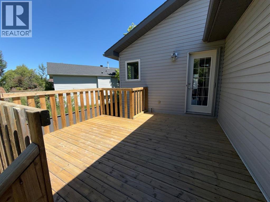 40 Micmac Court W, Lethbridge, Alberta  T1K 7P9 - Photo 8 - A2321798