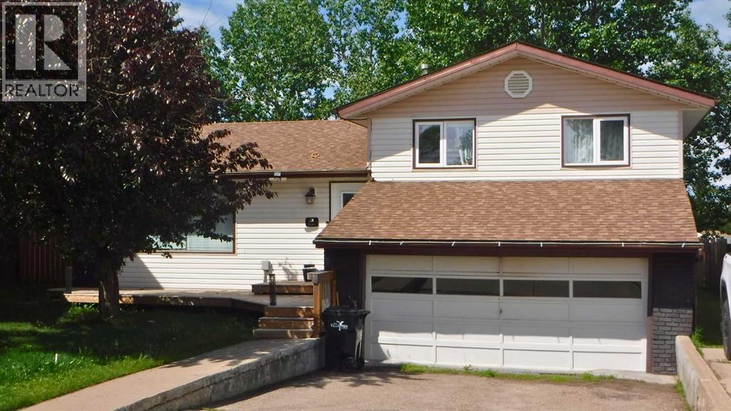 5404 46 Street, Valleyview, Alberta  T0H 3N0 - Photo 2 - A2309837