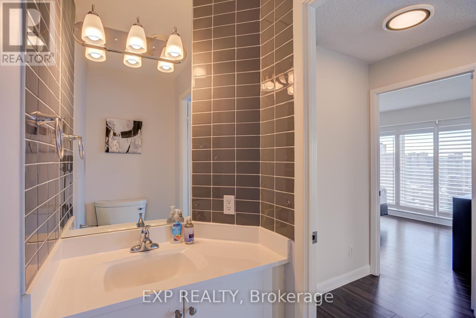Ph09 - 210 Victoria Street, Toronto, Ontario  M5B 2R3 - Photo 41 - C13468182