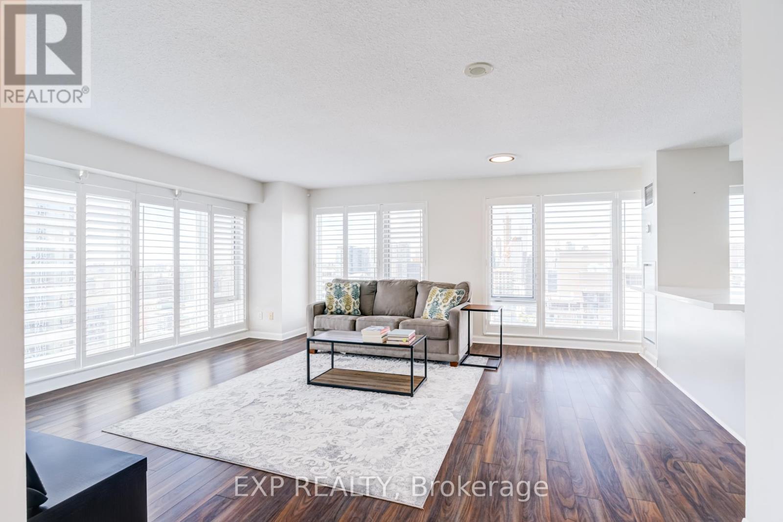 Ph09 - 210 Victoria Street, Toronto, Ontario  M5B 2R3 - Photo 6 - C13468182