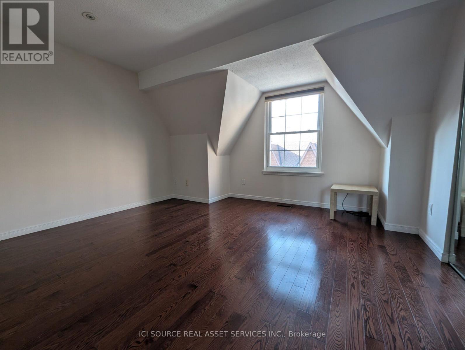 17 Douville Court, Toronto, Ontario  M5A 4E7 - Photo 15 - C13468302