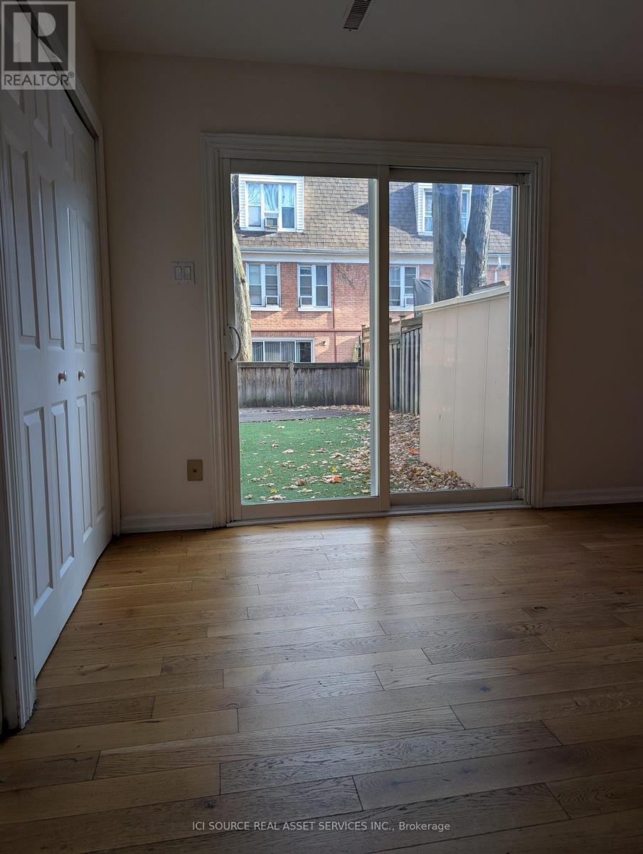 17 Douville Court, Toronto, Ontario  M5A 4E7 - Photo 27 - C13468302