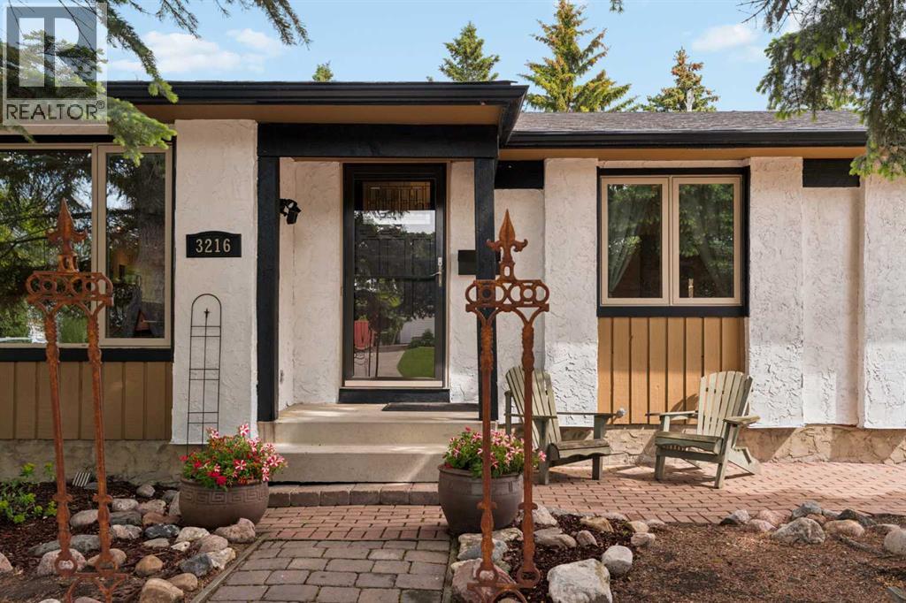 3216 Oakwood Drive Sw, Calgary, Alberta  T2V 0J9 - Photo 1 - A2321582