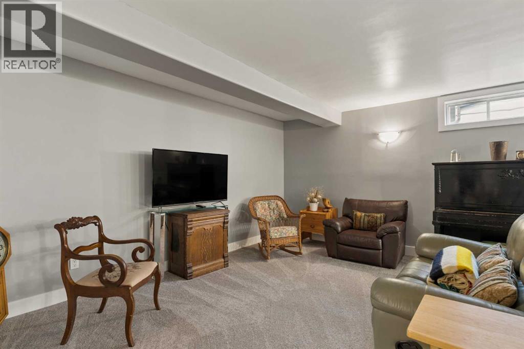 3216 Oakwood Drive Sw, Calgary, Alberta  T2V 0J9 - Photo 20 - A2321582