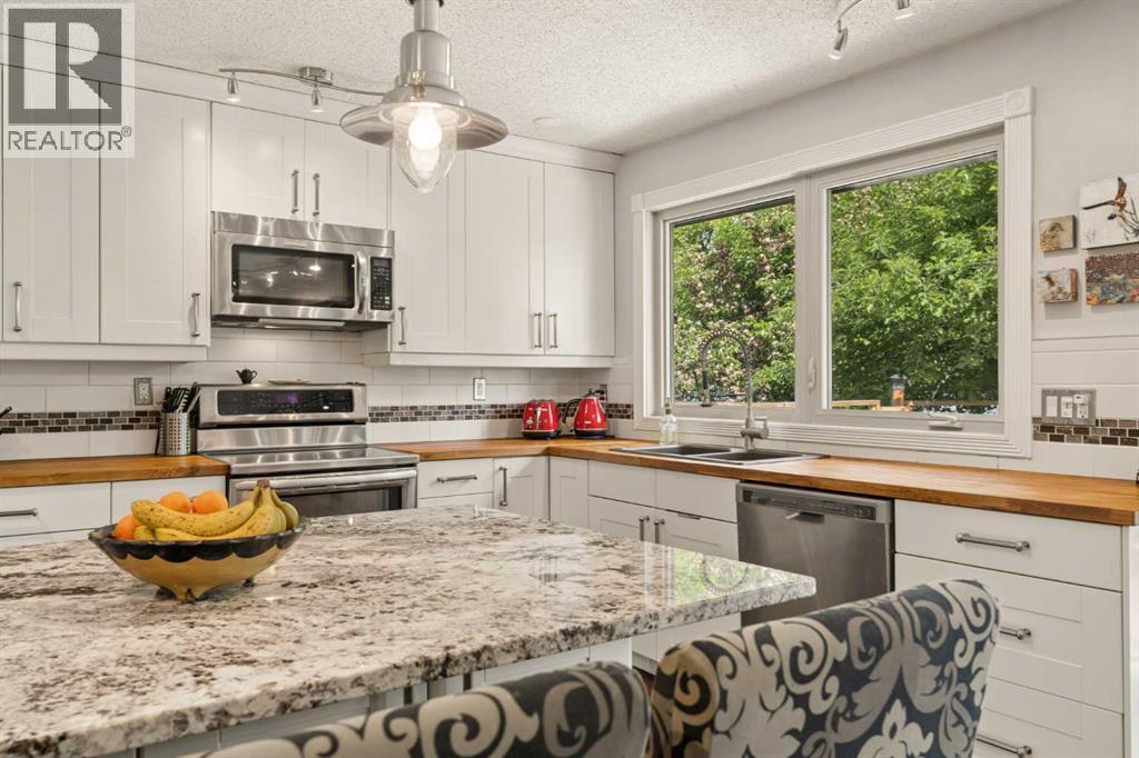 3216 Oakwood Drive Sw, Calgary, Alberta  T2V 0J9 - Photo 11 - A2321582