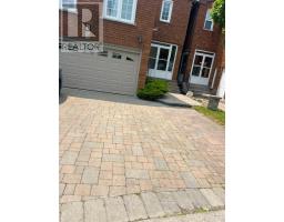 2 GRITTANI LANE, Toronto, Ontario