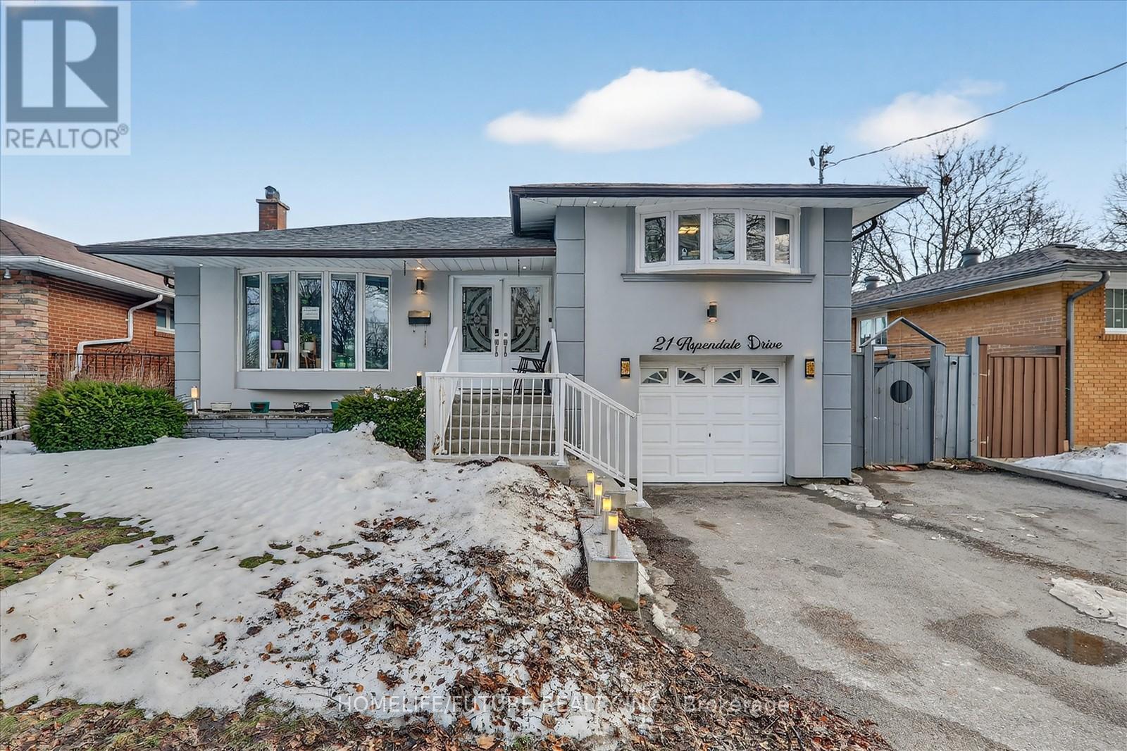 21 ASPENDALE DRIVE, Toronto, Ontario