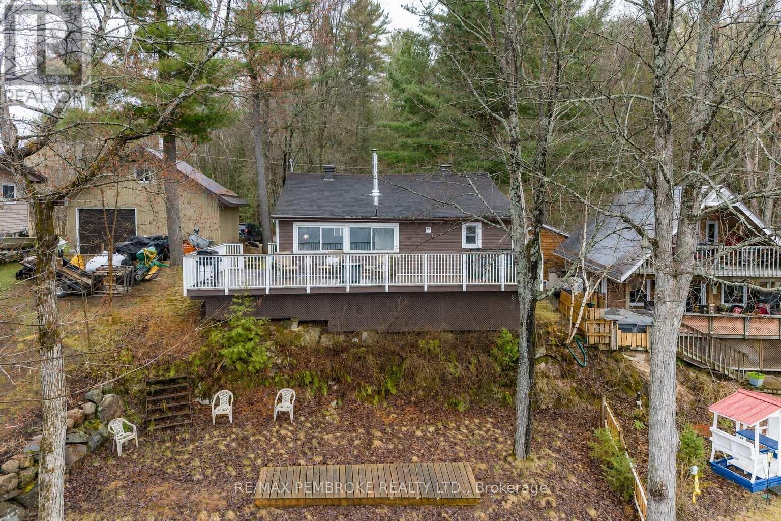 80 Macgregor Bay Trail, Petawawa, Ontario K8A 8K9 - Photo 2 - X12982788
