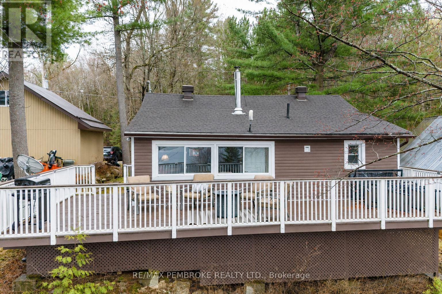 80 Macgregor Bay Trail, Petawawa, Ontario K8A 8K9 - Photo 7 - X12982788