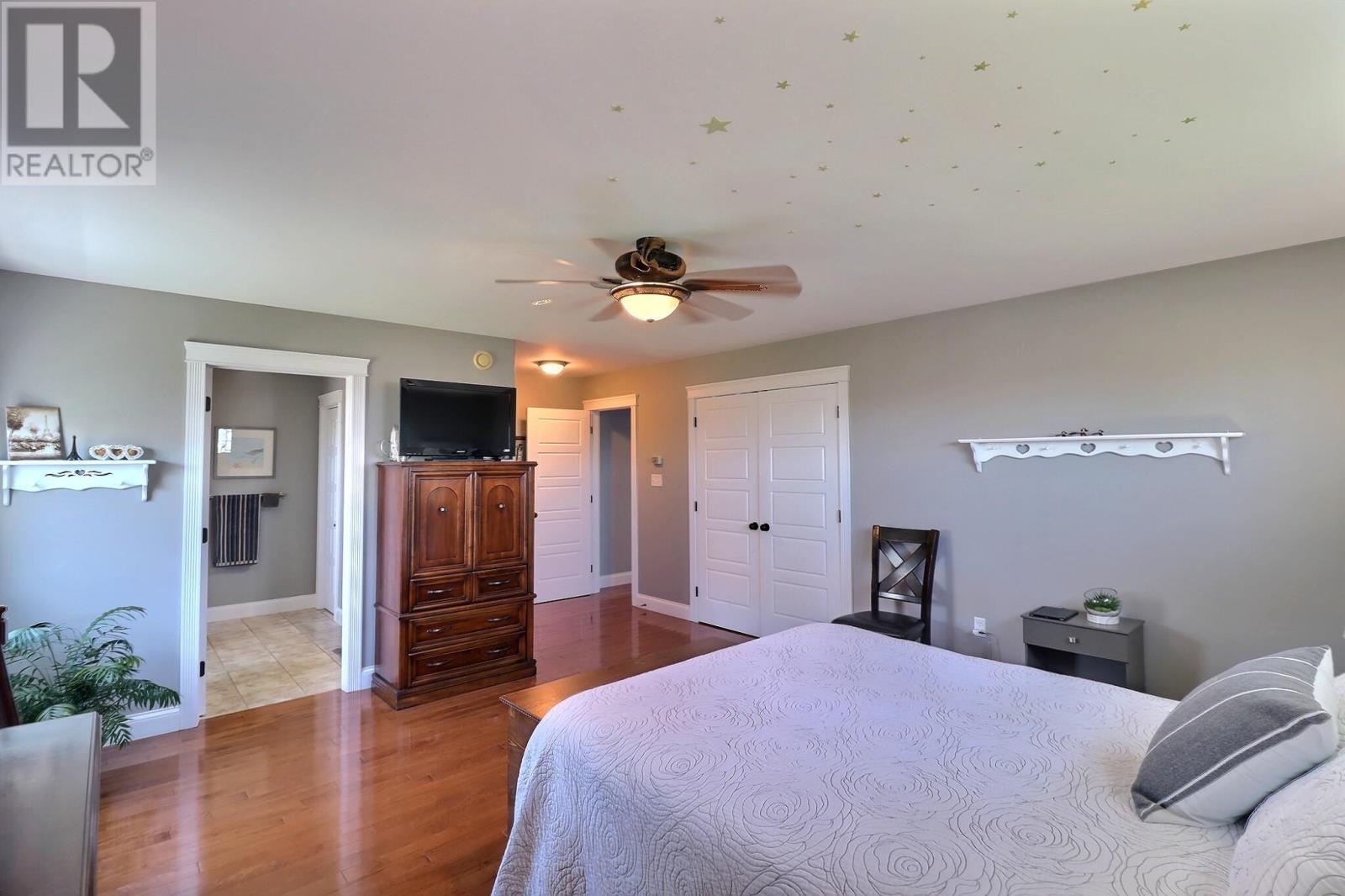 22 Gordon Gay Drive, Stratford, Prince Edward Island  C1B 0E8 - Photo 12 - 202615044