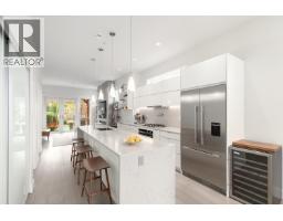 220 E 40TH AVENUE, Vancouver, British Columbia