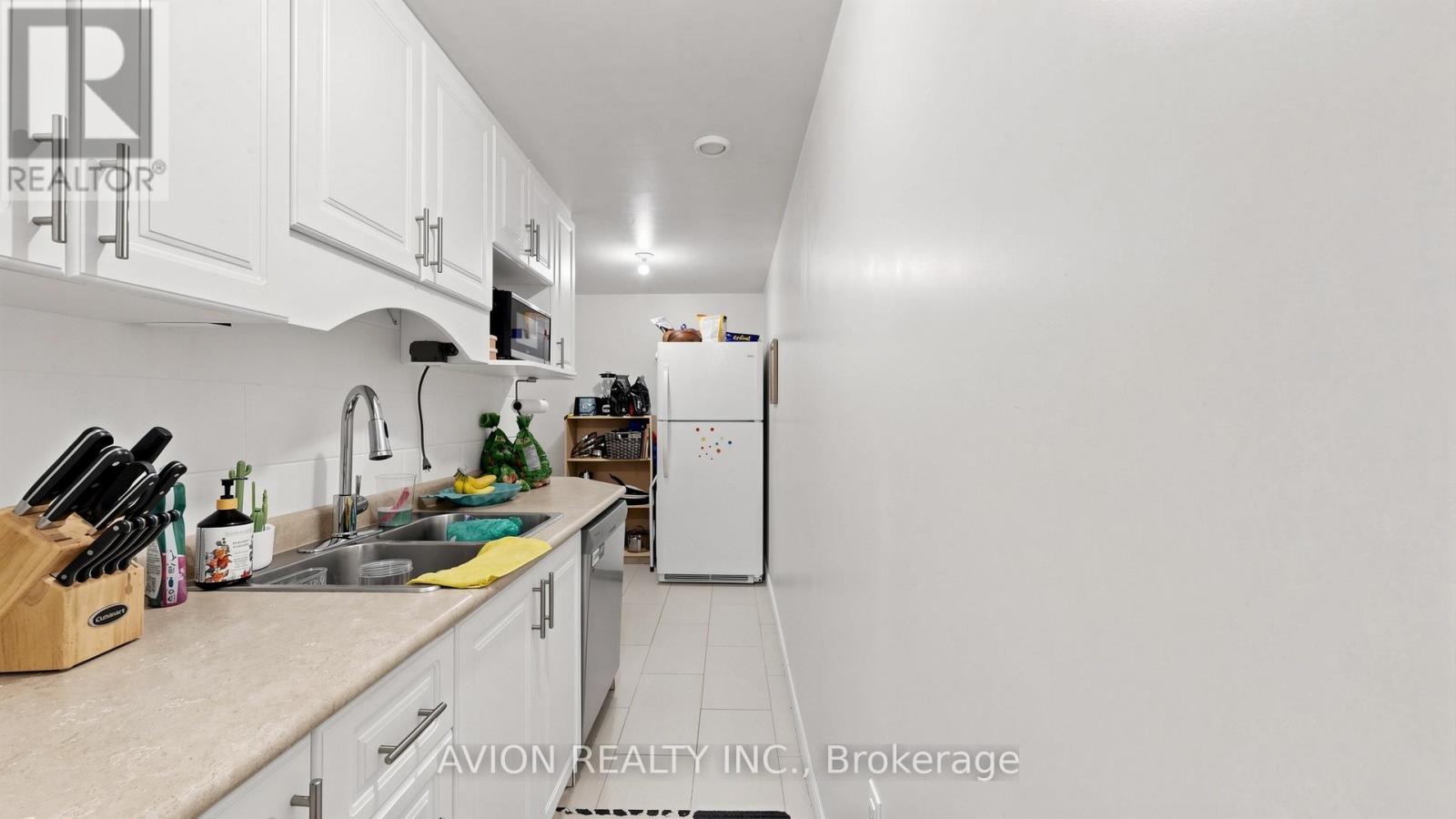 1423 Malibou Terrace, Mississauga, Ontario  L5J 4B9 - Photo 41 - W13468094