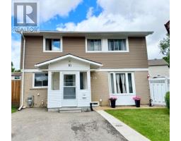 10 HARDCASTLE COURT, Brampton, Ontario