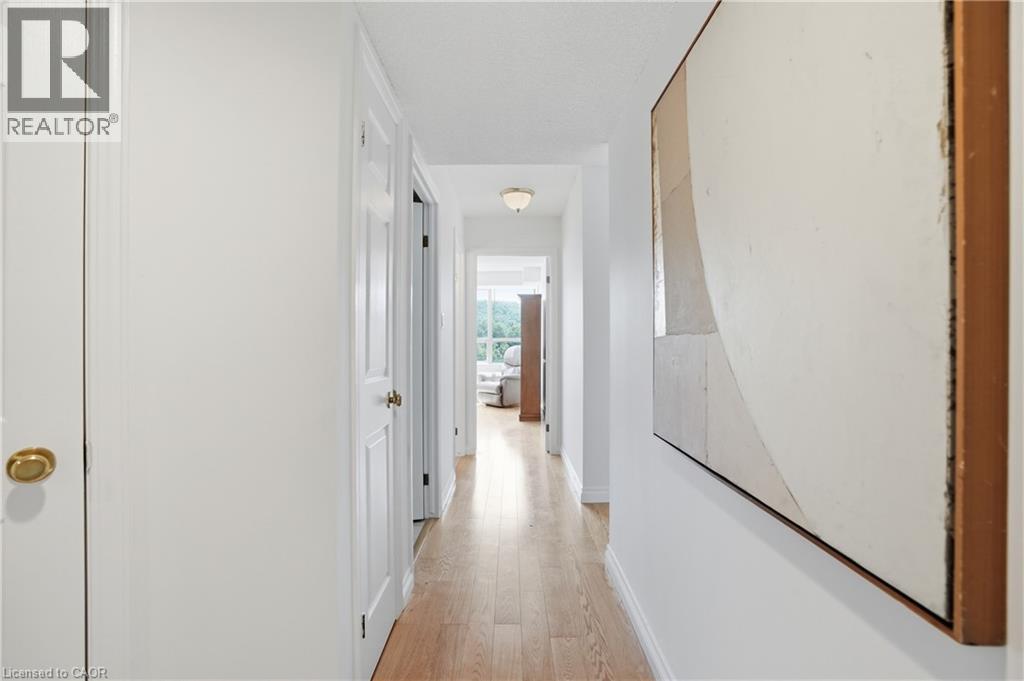 8 Village Green Boulevard Unit# 812, Stoney Creek, Ontario  L8G 5B8 - Photo 4 - 40838723