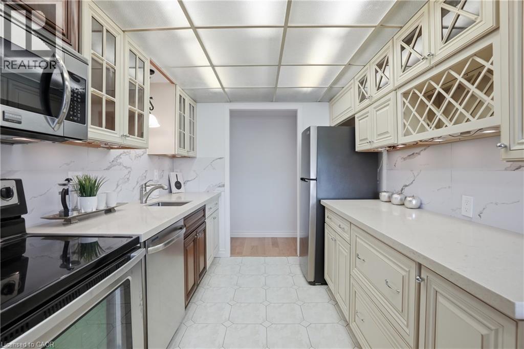 8 Village Green Boulevard Unit# 812, Stoney Creek, Ontario  L8G 5B8 - Photo 10 - 40838723