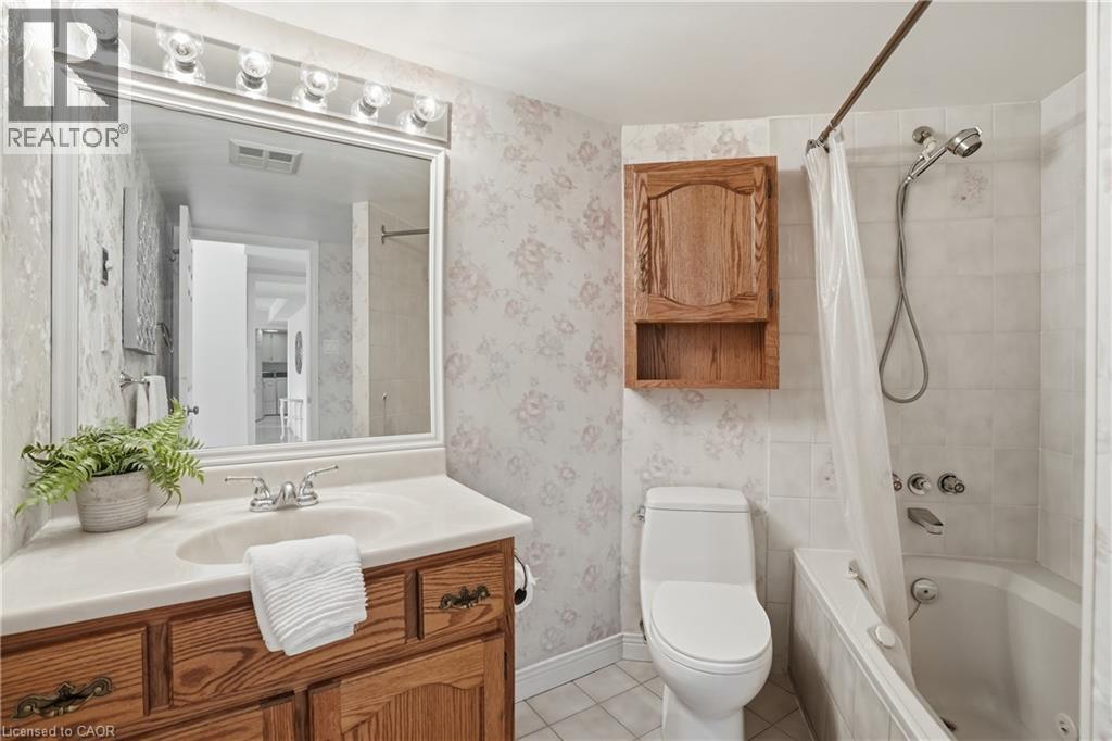 8 Village Green Boulevard Unit# 812, Stoney Creek, Ontario  L8G 5B8 - Photo 16 - 40838723