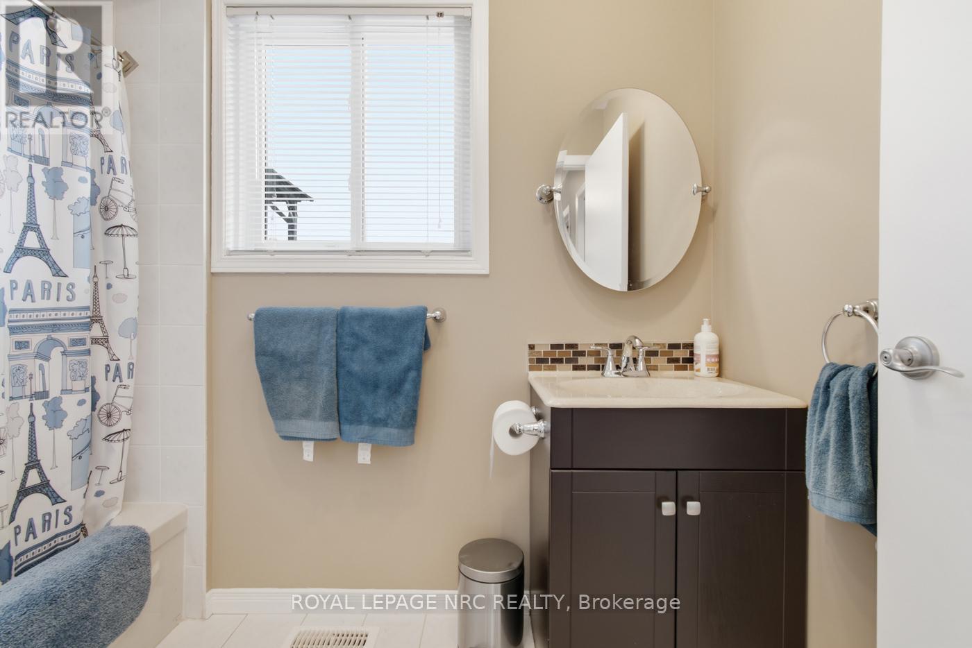 7963 Regent Court, Niagara Falls, Ontario  L2H 2S9 - Photo 11 - X13468458