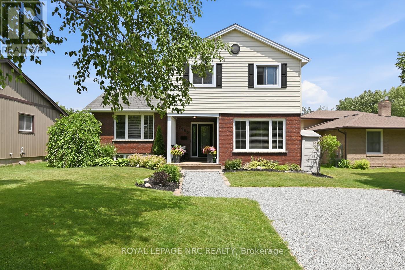 7963 Regent Court, Niagara Falls, Ontario  L2H 2S9 - Photo 2 - X13468458