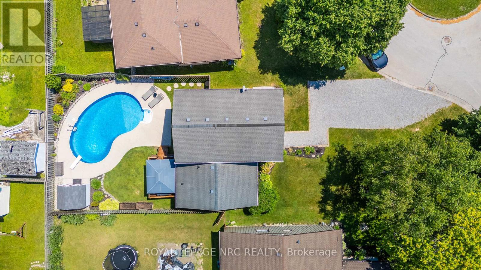 7963 Regent Court, Niagara Falls, Ontario  L2H 2S9 - Photo 7 - X13468458