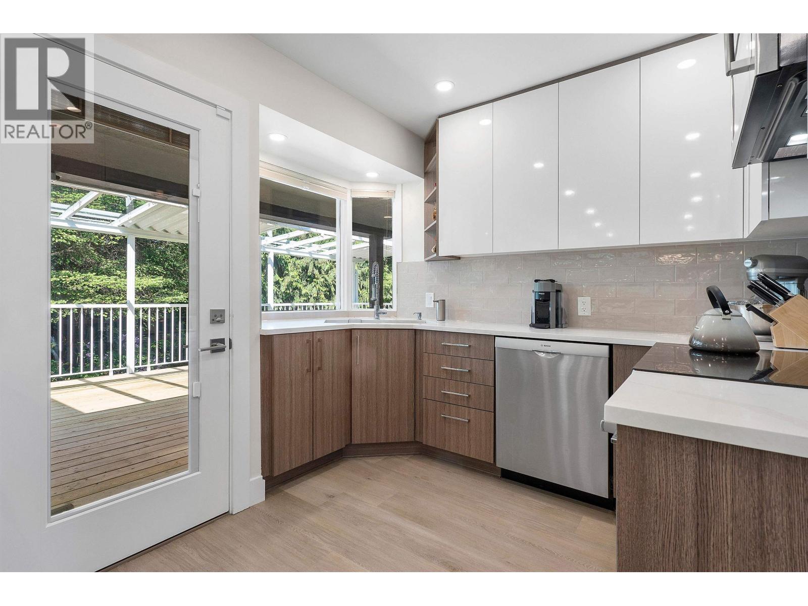 3581 Bluebonnet Road, North Vancouver, British Columbia  V7H 1K4 - Photo 13 - R3137871