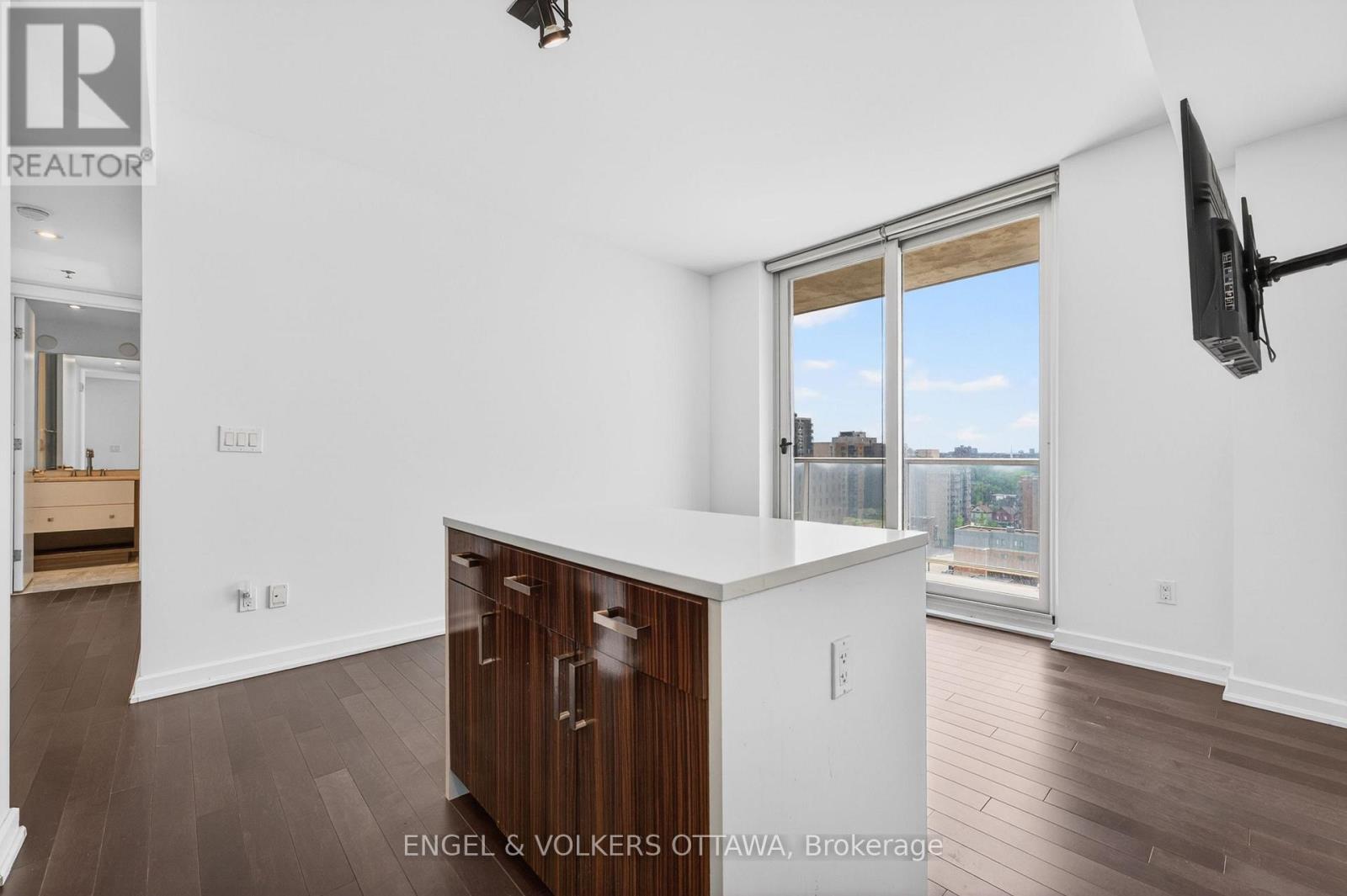 1210 - 300 Lisgar Street, Ottawa, Ontario K2P 0E2 - Photo 14 - X13468518