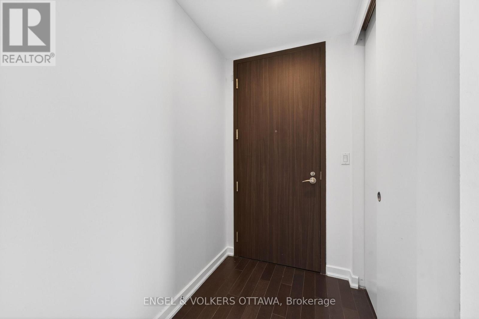 1210 - 300 Lisgar Street, Ottawa, Ontario K2P 0E2 - Photo 2 - X13468518