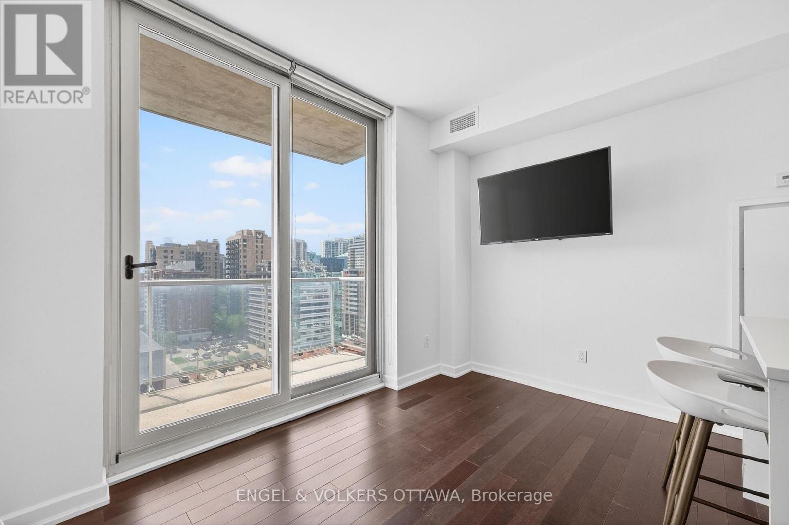 1210 - 300 Lisgar Street, Ottawa, Ontario K2P 0E2 - Photo 8 - X13468518