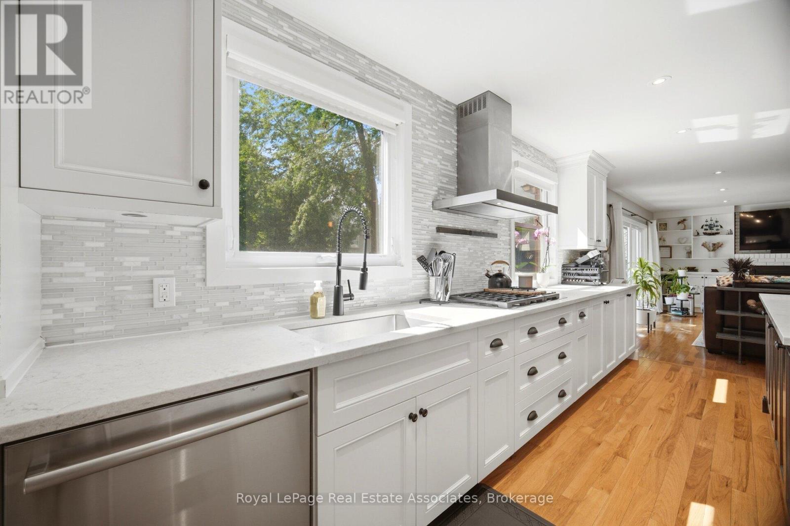 45 Cleaveholm Drive, Halton Hills, Ontario  L7G 3E3 - Photo 13 - W13463366