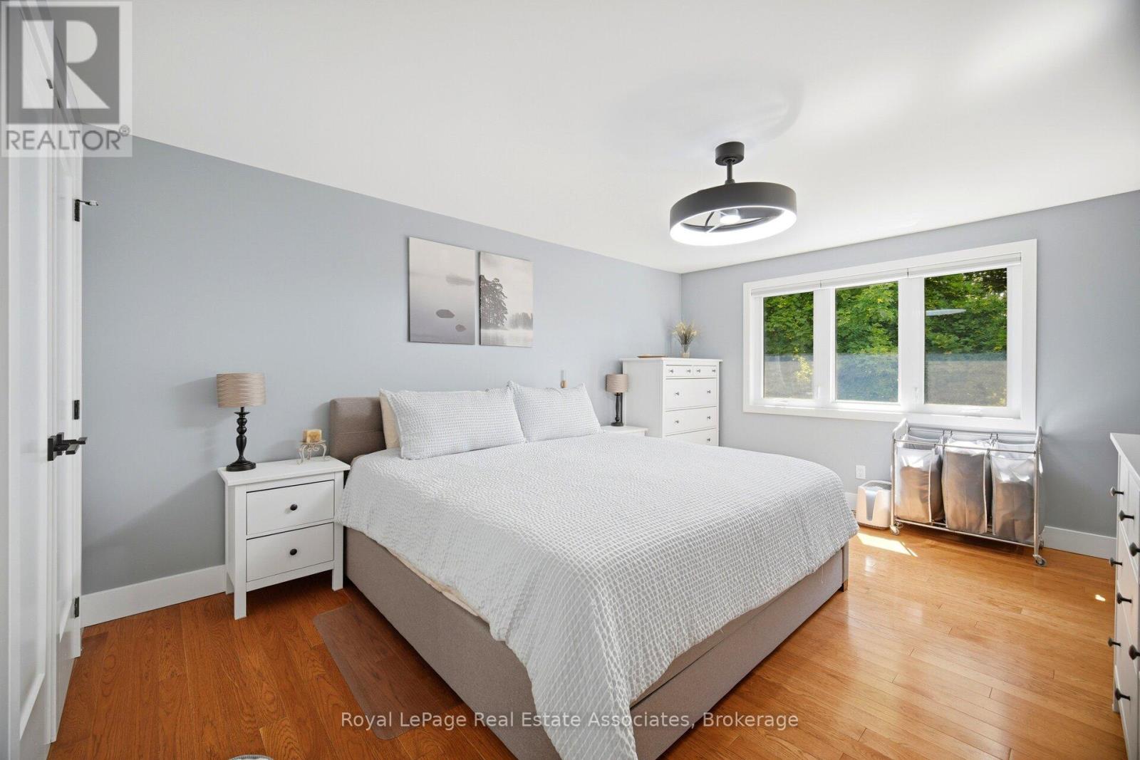 45 Cleaveholm Drive, Halton Hills, Ontario  L7G 3E3 - Photo 19 - W13463366