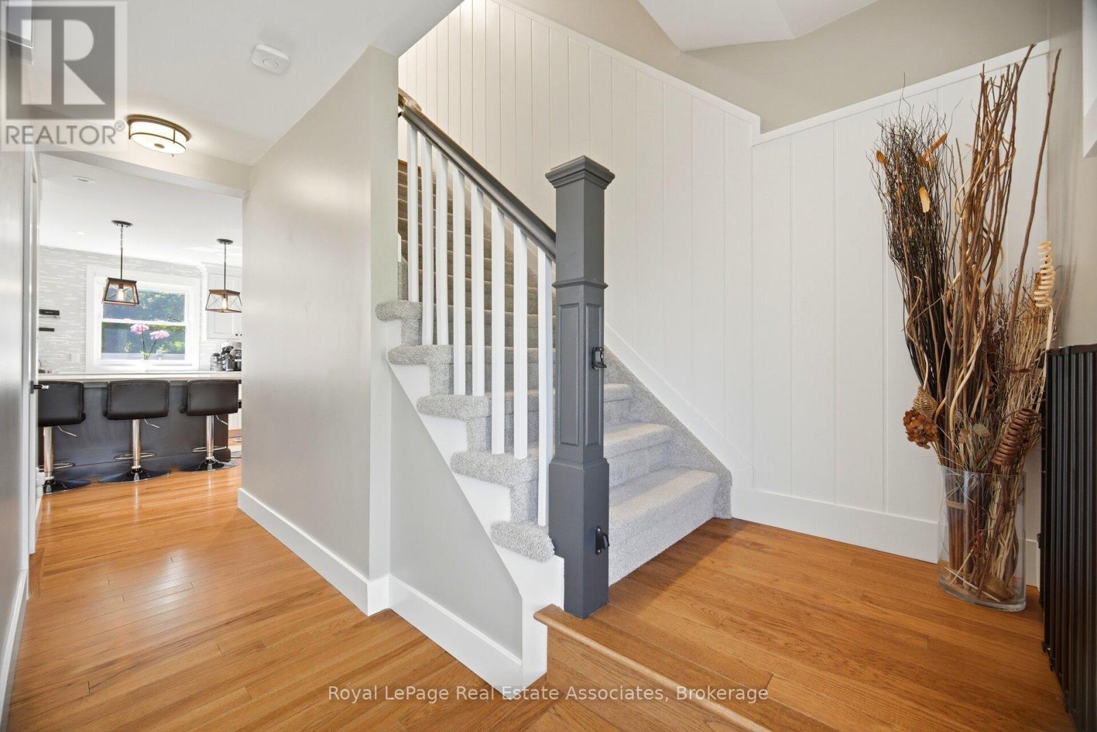 45 Cleaveholm Drive, Halton Hills, Ontario  L7G 3E3 - Photo 18 - W13463366