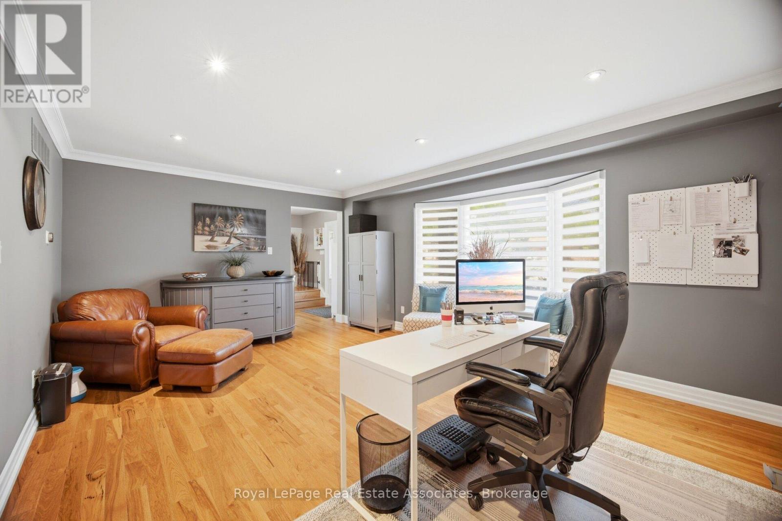 45 Cleaveholm Drive, Halton Hills, Ontario  L7G 3E3 - Photo 8 - W13463366