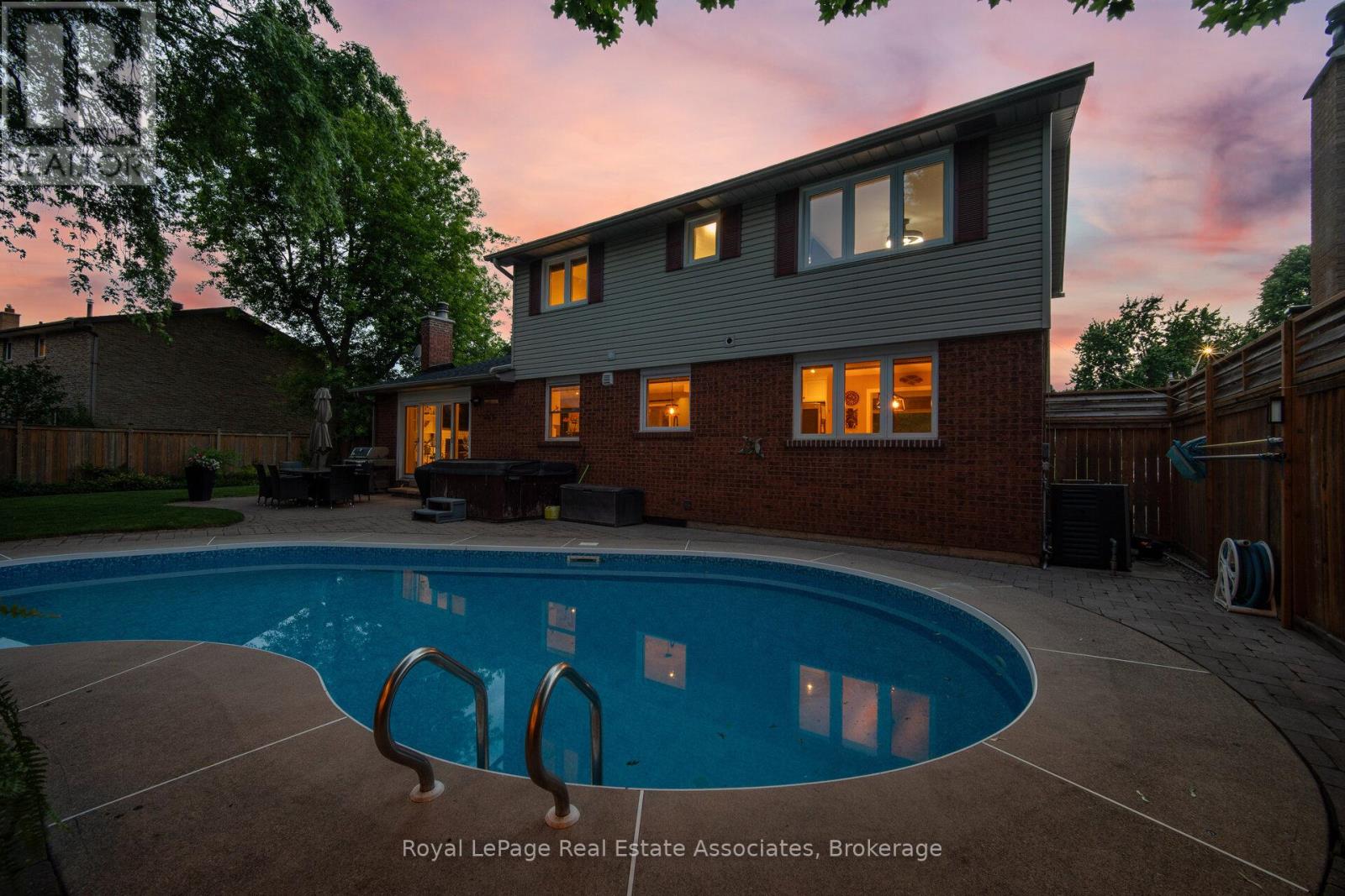 45 Cleaveholm Drive, Halton Hills, Ontario  L7G 3E3 - Photo 40 - W13463366