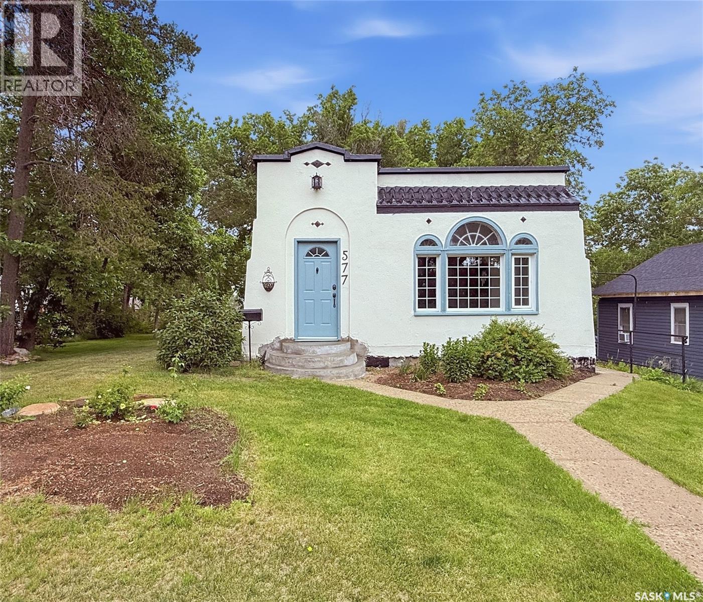 577 2nd Avenue Ne, Swift Current, Saskatchewan  S9H 2E5 - Photo 1 - SK040046