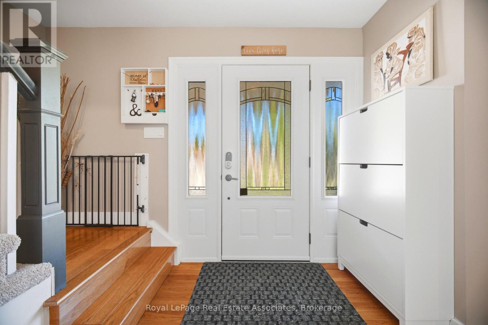 45 Cleaveholm Drive, Halton Hills, Ontario  L7G 3E3 - Photo 5 - W13463366